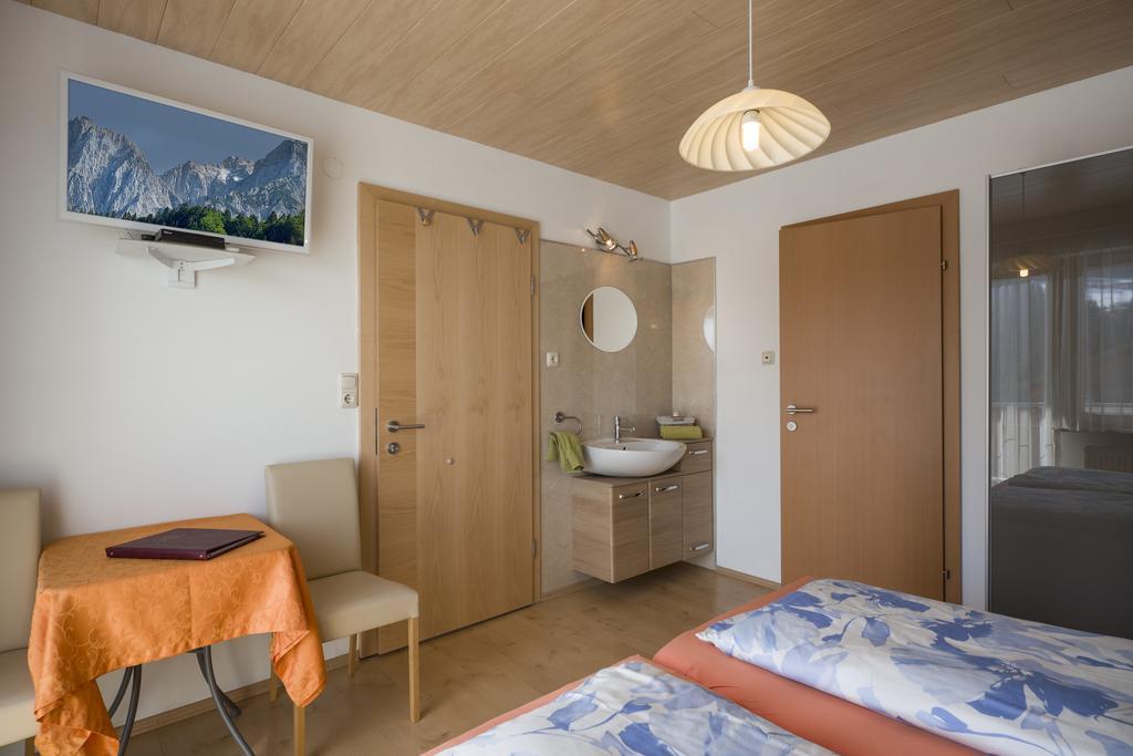 Haus Enzian Hotel Thiersee Bagian luar foto